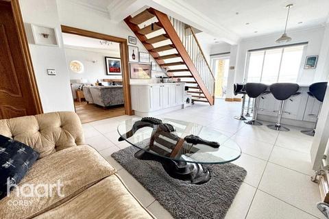 11 Arnhill Road, Gretton, Corby, NN17 3DN