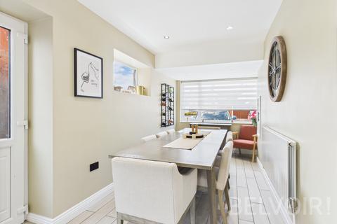 undefined, Newfield Close, Telford TF11