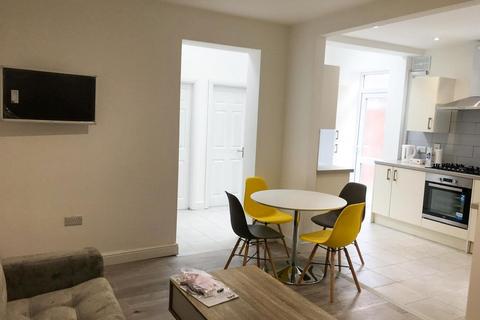 undefined, *£120pppw Bills Excl* 5 Bed on Queens Road East , NG9 2FF