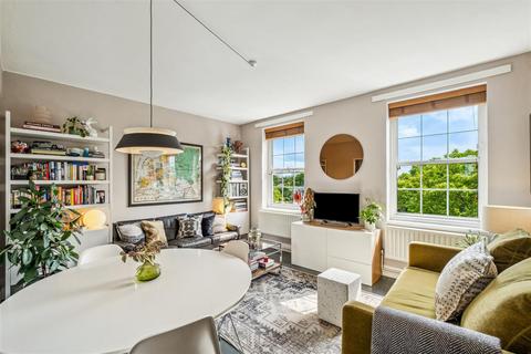 2 bedroom apartment for sale, William Bonney Estate, London