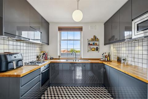 2 bedroom apartment for sale, William Bonney Estate, London