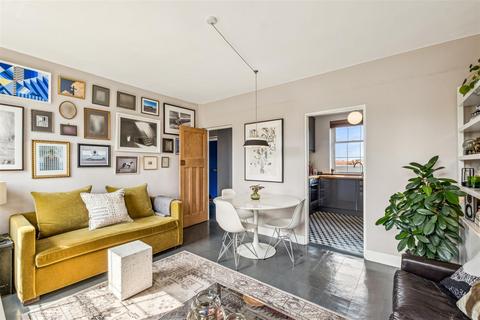 2 bedroom apartment for sale, William Bonney Estate, London
