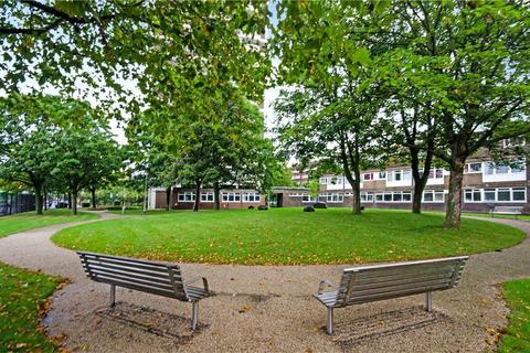 2 bedroom apartment for sale, Elmslie Point, Leopold Street, London, E3