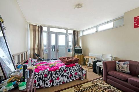 2 bedroom apartment for sale, Elmslie Point, Leopold Street, London, E3