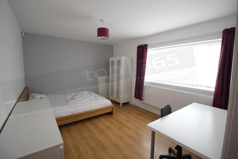 undefined, *£105pppw Excluding Bills* Selston Drive, Nottingham, NG8 1EJ - UON