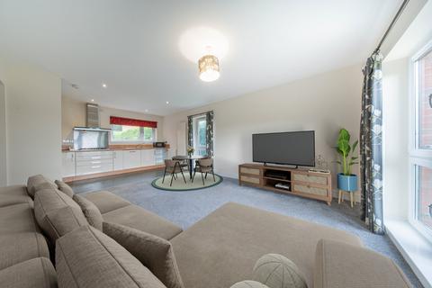 3 bedroom flat for sale, 18/5 Fettes Rise, Fettes, Edinburgh, EH4