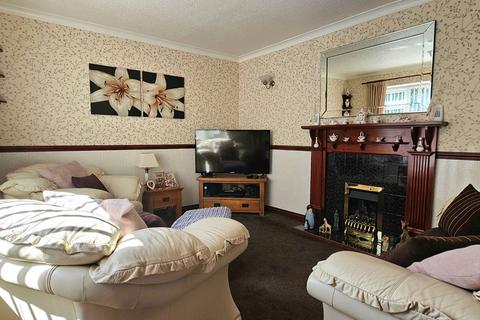 3 bedroom semi-detached house for sale, Kingsway, Stourbridge DY8