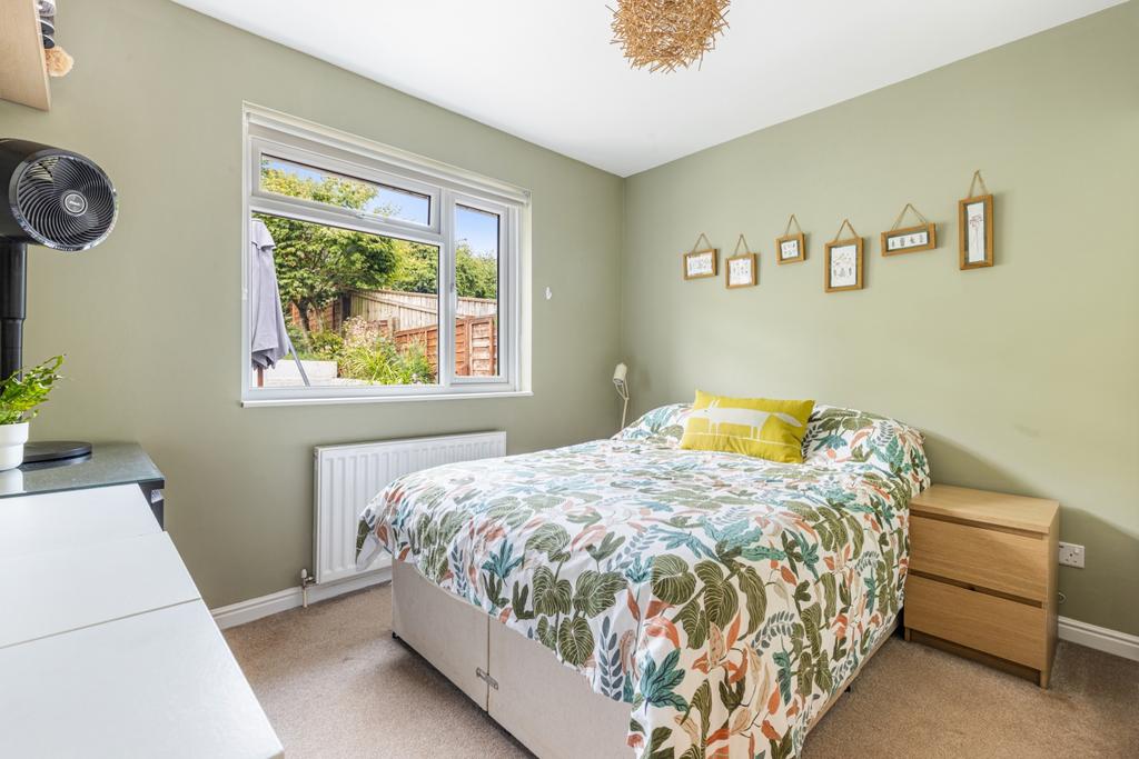 A14 - 14 Clifton Crescent, Paignton - 250626