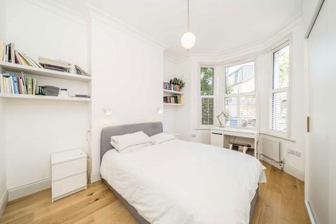 2 bedroom flat for sale, Copleston Road, London SE15