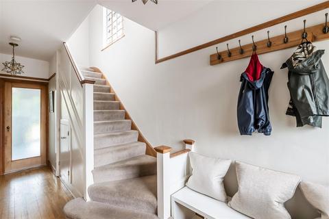 185 Cheam Road, Sutton, SM1 2BT