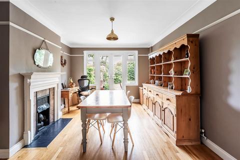 185 Cheam Road, Sutton, SM1 2BT