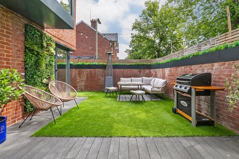 2 bedroom townhouse for sale, Hatherley Road, Winchester, SO22