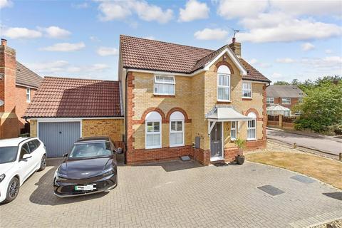 4 bedroom detached house for sale, Eversfield, Near Horsham RH13