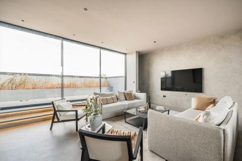 3 bedroom flat for sale, Cremer Street, London E2