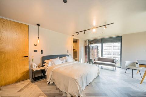3 bedroom flat for sale, Cremer Street, London E2
