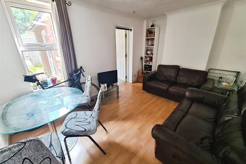 3 bedroom terraced house to rent, Liverpool Street, Hampshire SO14