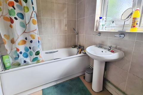 3 bedroom terraced house to rent, Liverpool Street, Hampshire SO14