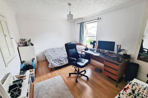 3 bedroom terraced house to rent, Liverpool Street, Hampshire SO14