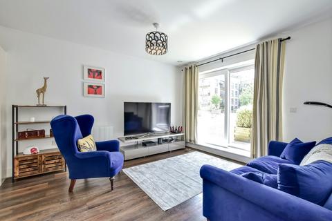 2 bedroom apartment for sale, The Embankment, Nash Mills Wharf, HP3