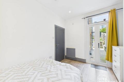 House of multiple occupation to rent, Room 4, Rochester Street, ME4