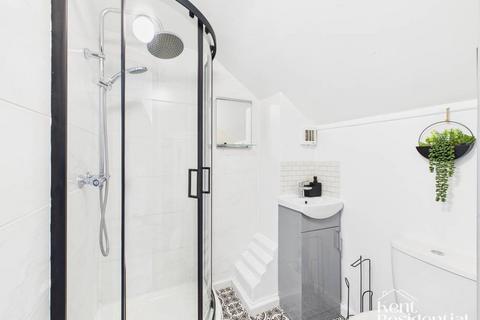 House of multiple occupation to rent, Room 4, Rochester Street, ME4