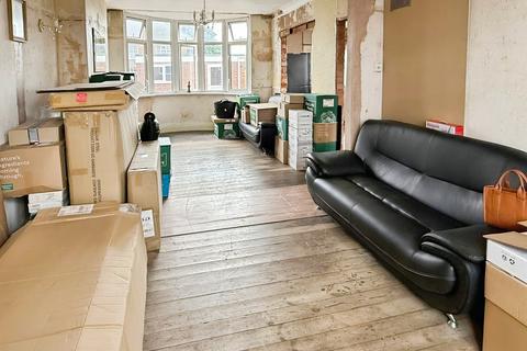 3 bedroom semi-detached house for sale, Egerton Avenue, Leicester, Leicester, LE4
