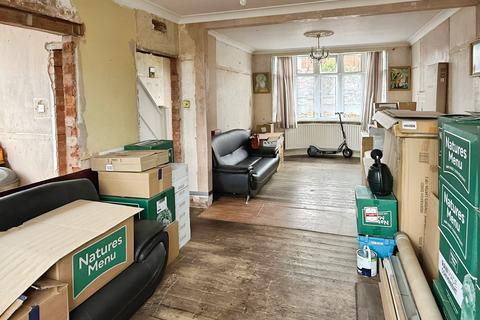 3 bedroom semi-detached house for sale, Egerton Avenue, Leicester, Leicester, LE4
