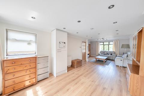 3 bedroom semi-detached house for sale, Walden Avenue, Chislehurst