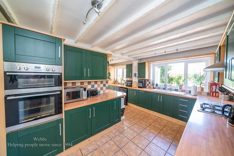 4 bedroom detached house for sale, Pool Close, Shareshill, Wolverhampton WV10