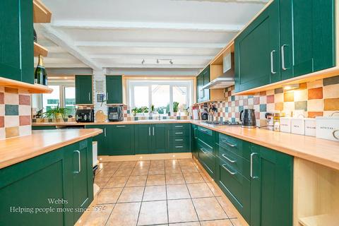 undefined, Pool Close, Shareshill, Wolverhampton WV10