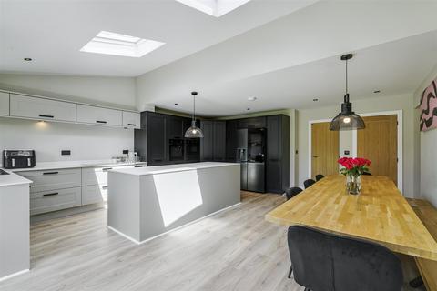 4 bedroom semi-detached house for sale, Haddon Crescent, Chilwell