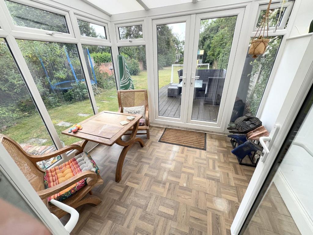 Conservatory/sun room