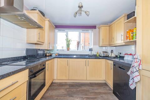 2 bedroom flat for sale, Edward Vinson Drive, Faversham, ME13