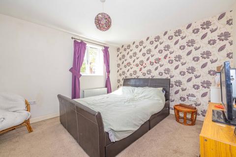 2 bedroom flat for sale, Edward Vinson Drive, Faversham, ME13