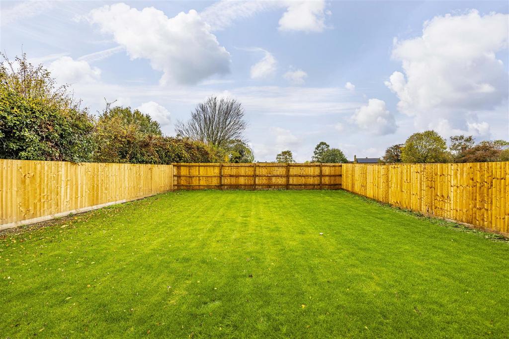 1 Sunnyfield Close-42.jpg