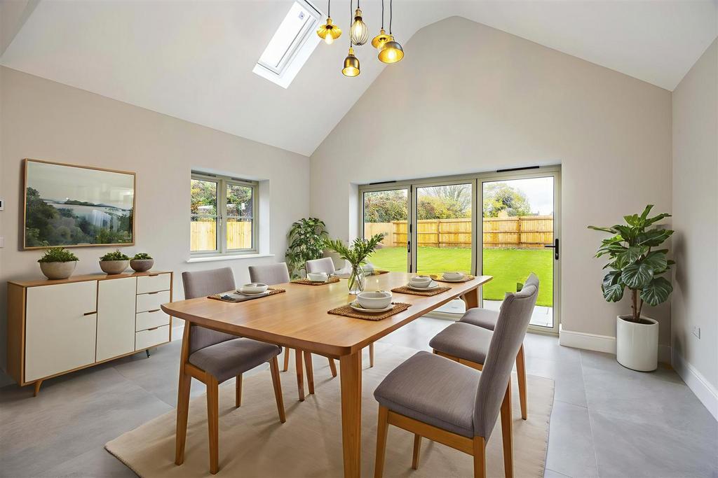 1 Sunnyfield Close-129.jpg