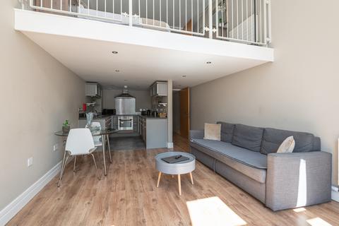 1 bedroom flat for sale, Low Westwood Lane, Huddersfield HD7