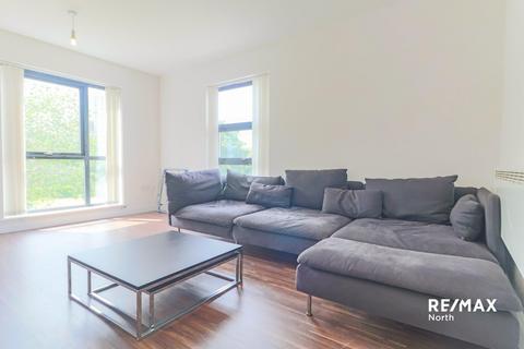 3 bedroom flat to rent, West Craven Street, Salford