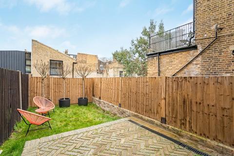 undefined, Saltram Crescent, London