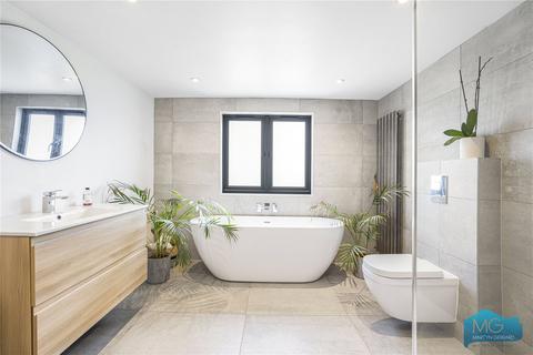 4 bedroom end of terrace house for sale, Hutton Grove, North Finchley, N12