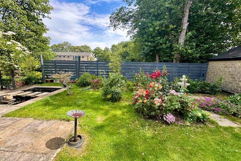 undefined, Savile Royd, Savile Park Halifax