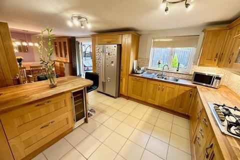 undefined, Savile Royd, Savile Park Halifax