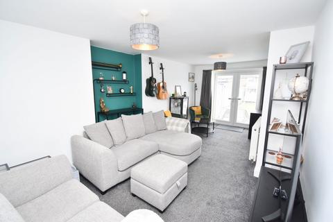 11 Nicholas Road, Widnes, WA8 8ST