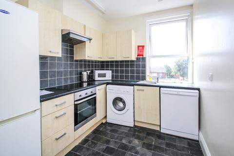 4 bedroom apartment to rent, BILLS INCLUDED - Kendal Lane, City Centre, LS3