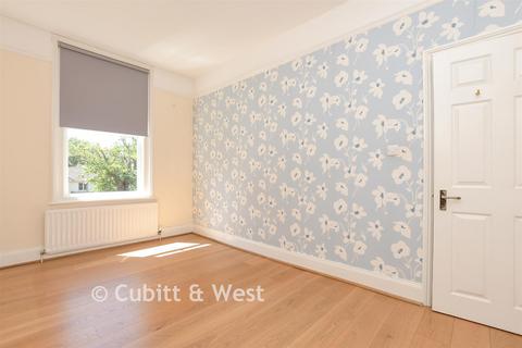 undefined, Wraycroft, Reigate RH2