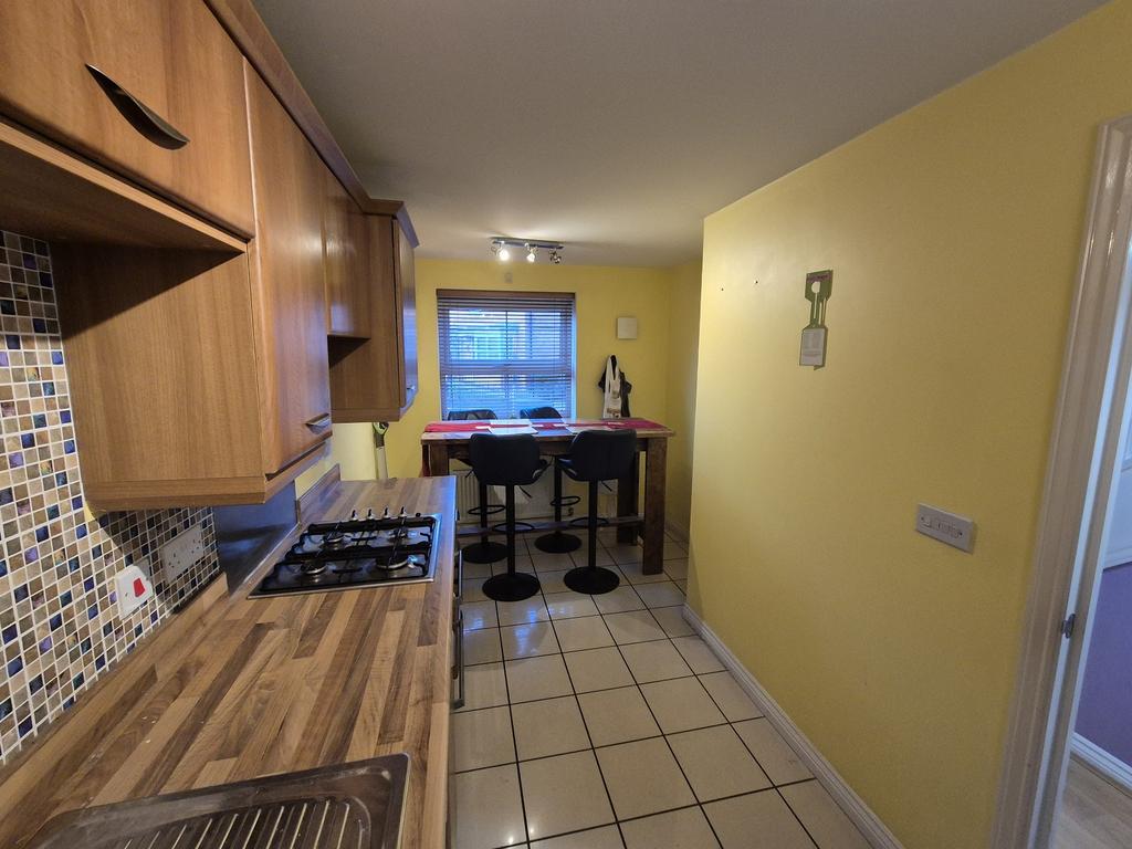 Fitted Kitchen Picture 2