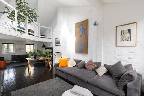 1 Peary Place, London, E2 0QW