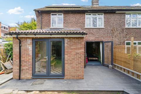 11 Riverside Close, St Albans, AL1 1SG