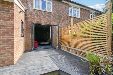 11 Riverside Close, St Albans, AL1 1SG