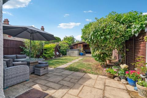 4 bedroom semi-detached house for sale, Herkomer Road, Bushey, WD23